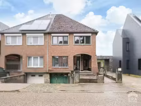 maison semi-mitoyenne avec 3 chambres à zelem