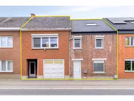 ruime en gerenoveerde woning met 4 slaapkamers en westger...