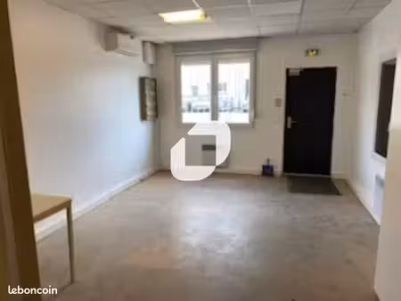 local d'activité 276 m²