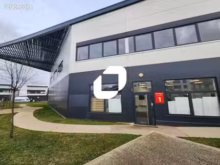 local d'activité 412 m²