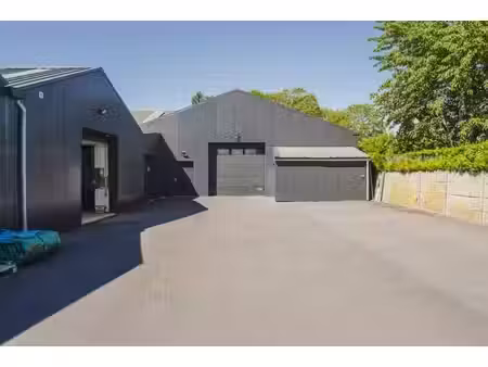 immeuble d'affaires avec appartement loué à vendre à wevelge