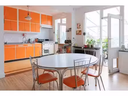 bel-étage atypique et de caractère d'env. 260 m² à jette