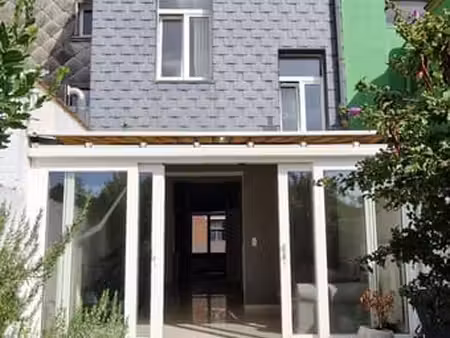 lumineuse maison unifamiliale avec jardin