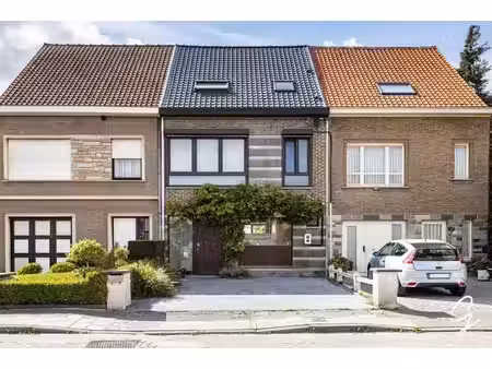 maison rénovée avec un jardin orienté sud et classée a