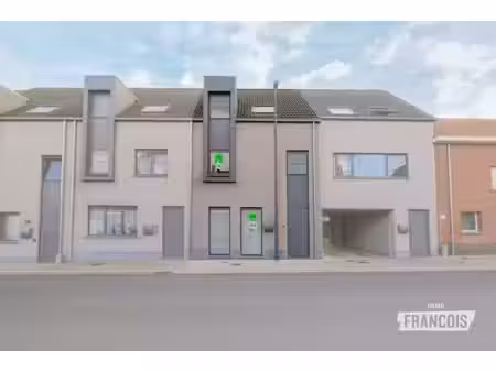maison lumineuse et prête à emménager avec 3 chambres et ja…