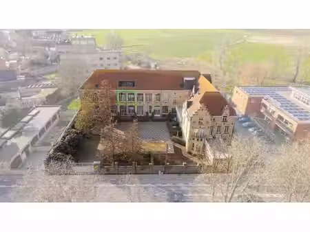 duplex à vendre dans le centre de dixmude avec 2 chambres  …