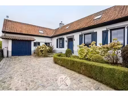 landelijke woning met riante tuin en prachtig uitzicht