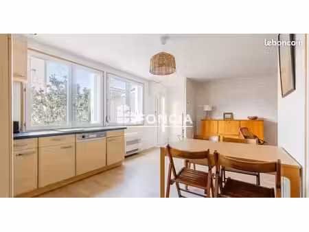les sables d'olonne centre et gare - appartement t3 de 51m2 avec garage de 19m2 - a vivre 
