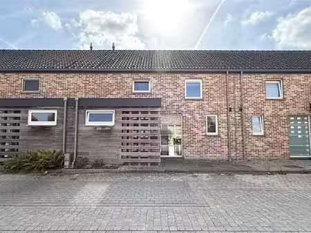 maison 3 chambres avec beau jardin