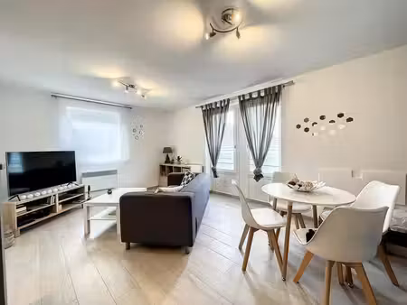 appartement 1 chambre dans le centre de dinant