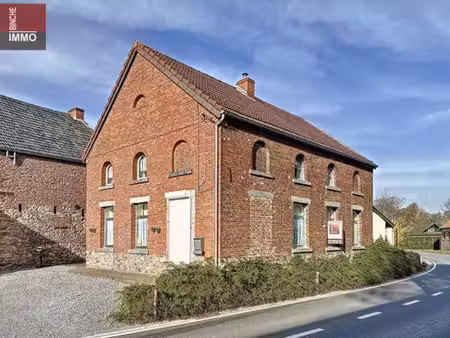 maison 3 chambres avec cour