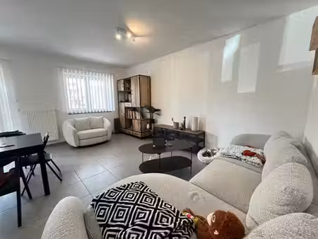 superbe appartement deux chambres au rez-de-chaussée
