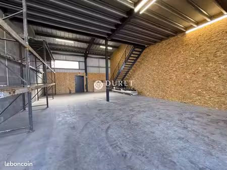 local 180 m² sainte-hermine