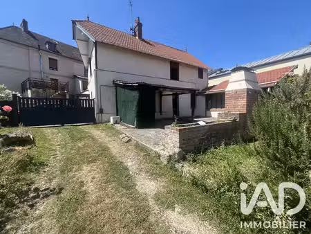 maison de village à saint-pierre-du-vauvray (27430)