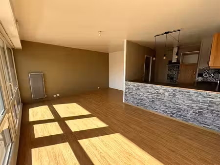 rare à la location - très bel appartement familial secteur m