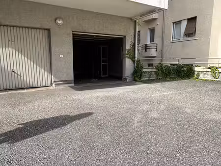 garage a louer centre ville annecy