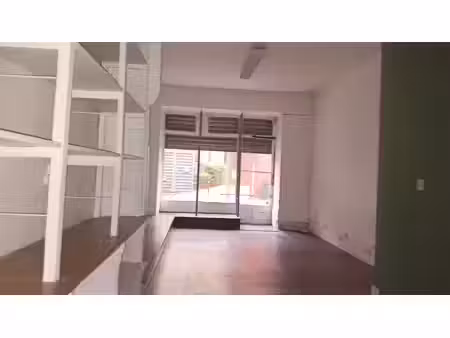 jean jaurès-local professionnel avec vitrine de 42 m