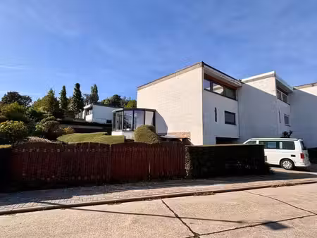 bertem : maison familiale avec 3 chambres  garage et jardin.