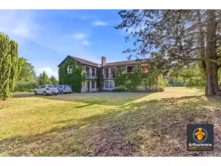 vente maison 8 pièces 240 m2 à saint-genis-laval