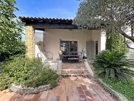 maison t5 - à louer - le pontet