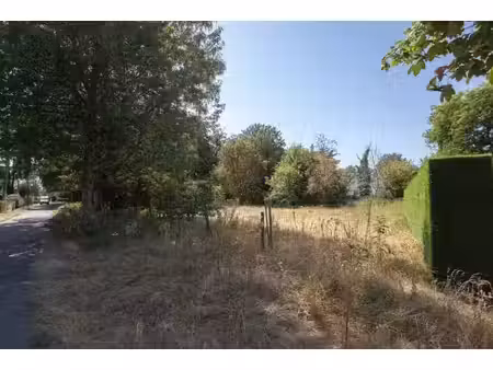lot 1: terrain à bâtir idéalement situé