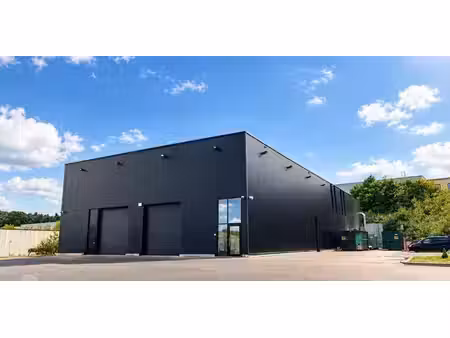 bâtiment d’entreprise à vendre à lummen pour € 2.149.000