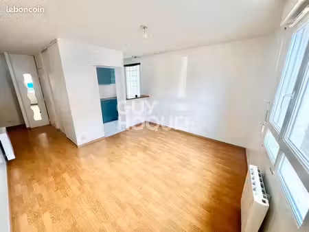 studio 1 pièce 27 m²