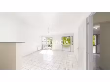 oloron-sainte-marie – appartement t3 de 66 m² lumineux  dernier étage avec parking privati