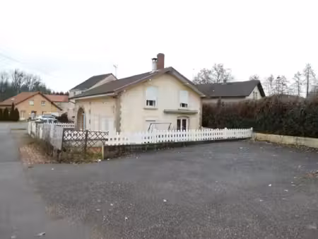 deyvillers (88) à vendre charmante fermette t5 de 114m² louée avec 150m² de terrain - idéa