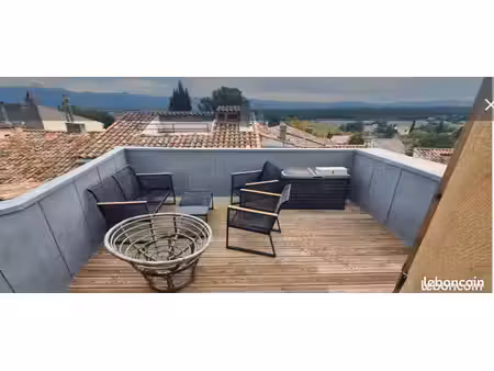 maison de village puyloubier avec grande terrasse et climatisation