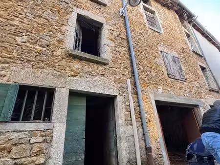 maison en pierre à rénover – 145 m² – permis accepté – jujurieux