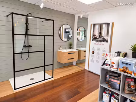 bureau / local professionnel 70 m² avec vitrines et parking