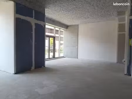 local commercial 81 m²