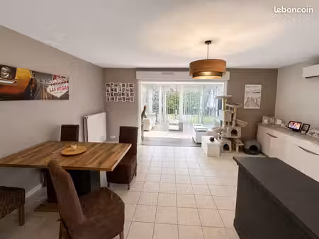 appartement t4 98m2 + jardin 120 m2 + garage