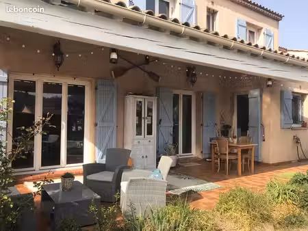 villa 4 pièces 101 m2 piscine jardin 600m2