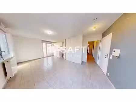 location appartement 3 pièces 58 m² à l'isle-d'abeau (38080)  800 €