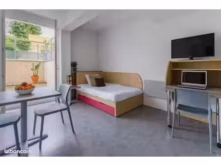 studio 1 pièce 17 m²