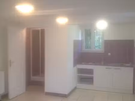 appartement refait à neuf à orly ville