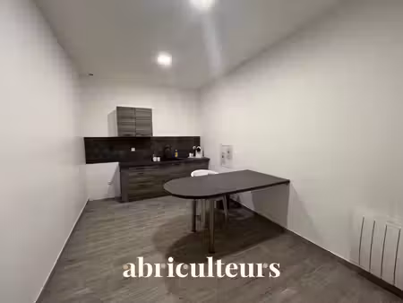 bureaux au sein d'un local industriel à vendre — châteaudun (28200)