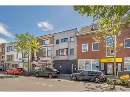 local commercial avec logement au cœur de willebroek.