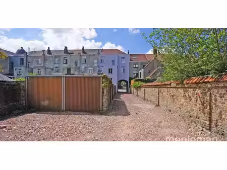 box de garage à louer dans la baron ruzettelaan