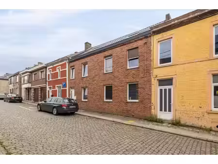 maison rénovée avec grand jardin