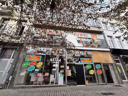 pop-up au sint-jansplein à anvers