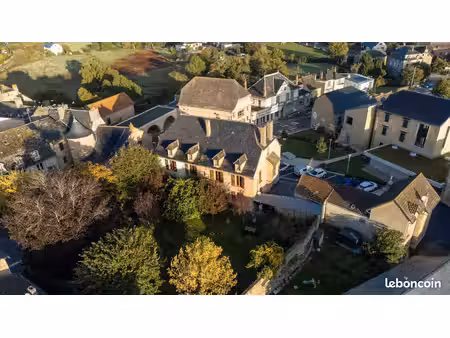 maison de maître historique au cœur de montbazens – aveyron