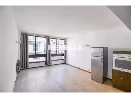 le provence - studio de 28 m² avec box en sus - 13004 cinq-avenues