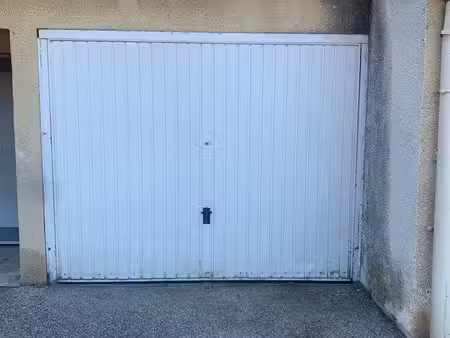 garage extérieur