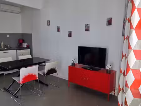 location studio meublé
