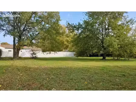 terrain à bâtir de 370 m² à breuillet (17)