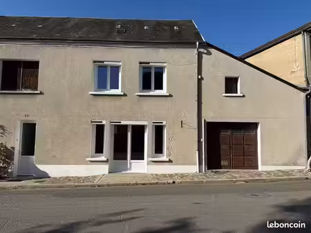 maison de ville 2 chambres + garage
