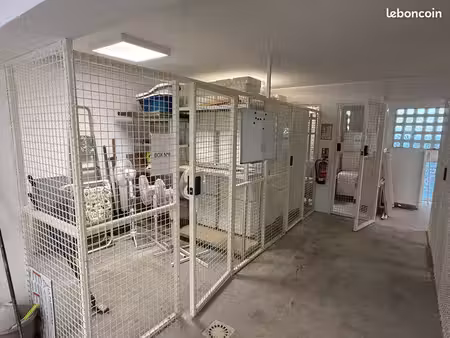 box (self-stockage) à louer - différentes superficies